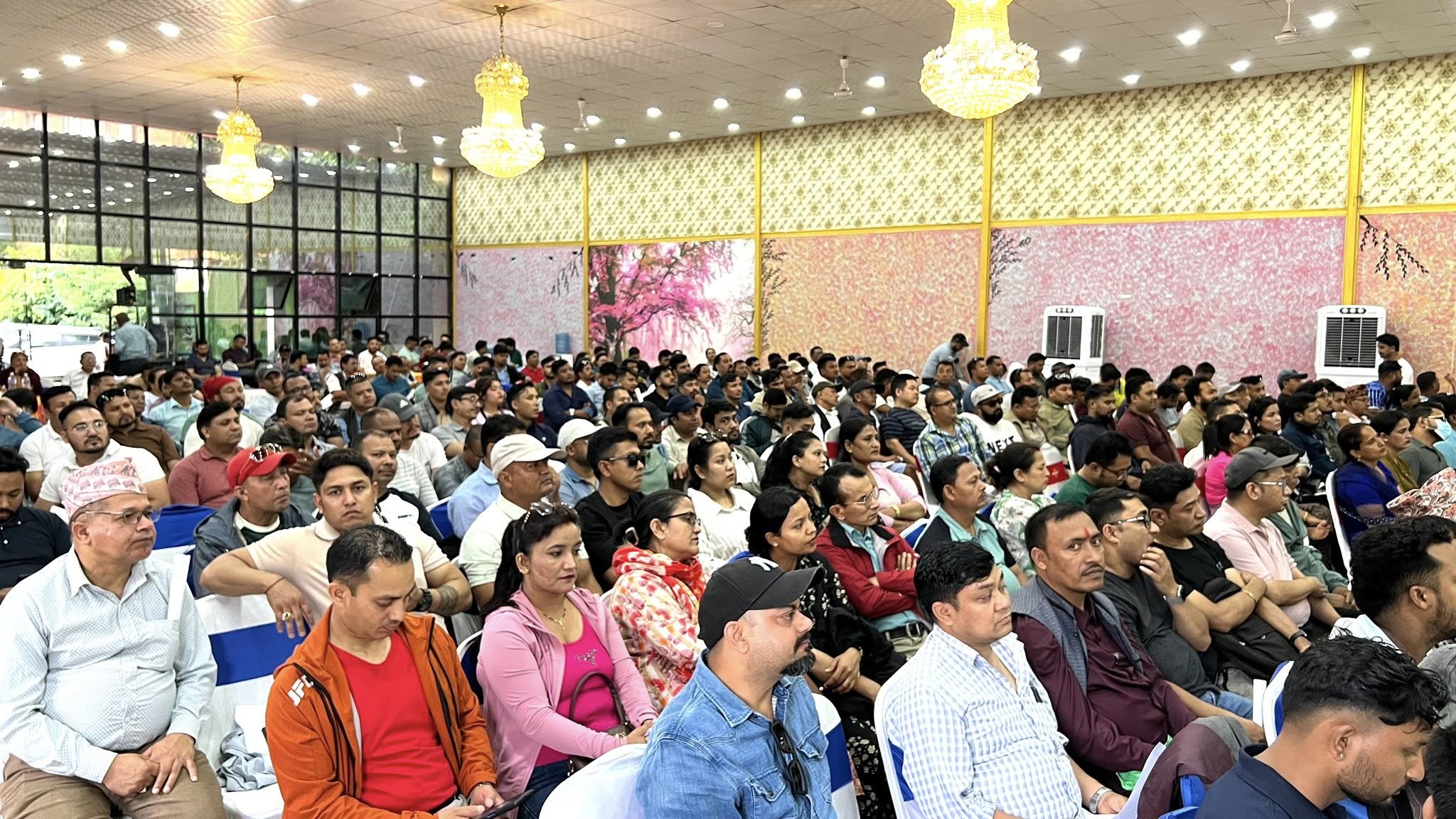 सुनमा लगाइएको विलासिता कर हटाउन माग गर्दै शिल्प व्यवसायी संघको चरणबद्ध आन्दोलनको घोषणा